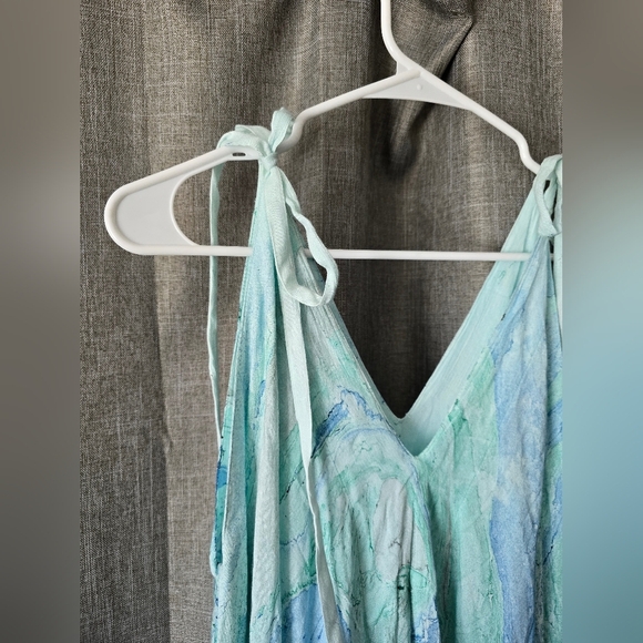 Greater Good NWT Blue Tie-Dye Flowy Asymmetrical Jumpsuit Tie Straps Plus Size - Picture 2 of 4
